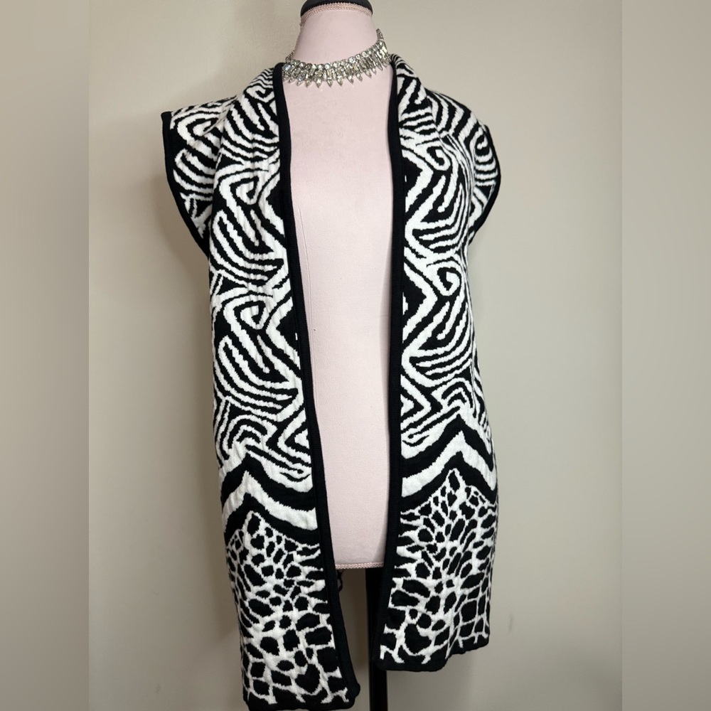Chico's Mixed Animal Print Longline Open Front Sweater Vest in size large (2)